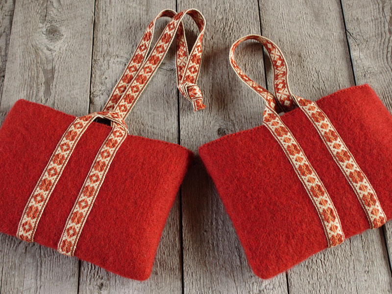 Pouches with pick-up handles